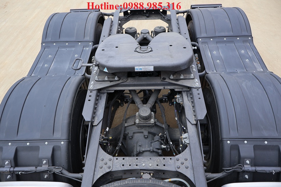 Xe đầu kéo chenglong H7 Máy 450hp Nhập Khẩu